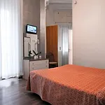 Via Marsaglia ホテル