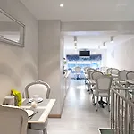 Via Marsaglia Hotel 3*