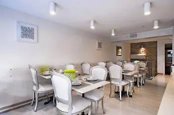 Via Marsaglia 3* סנרמו